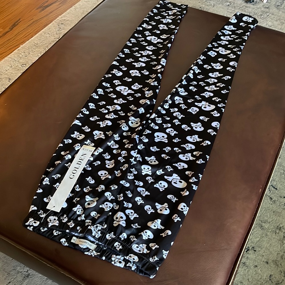 Sz S black & white skeleton leggings